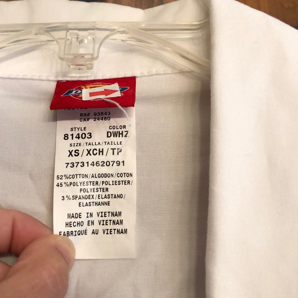 White Lab Coat - Picture 3 of 4